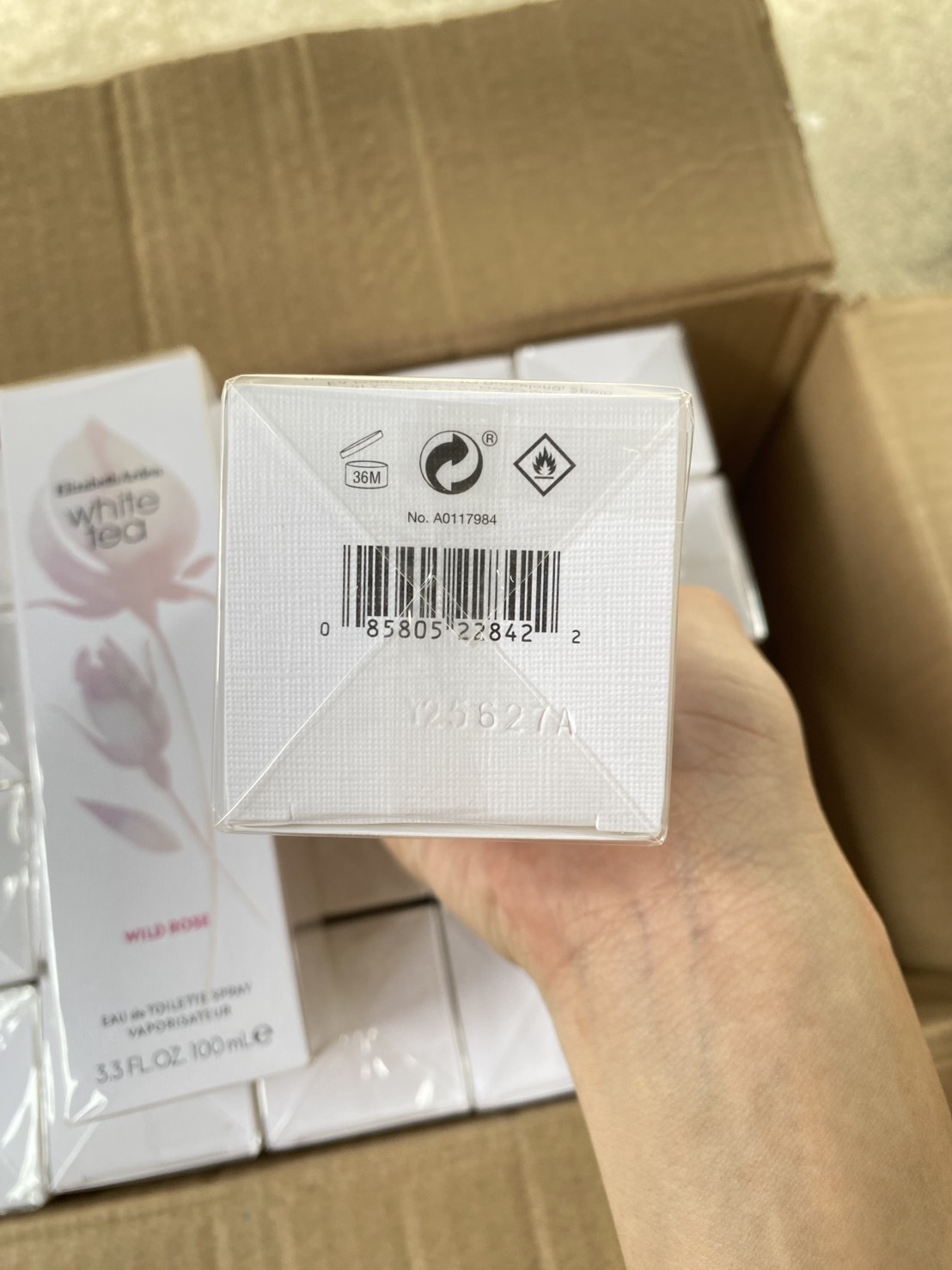 ชมพู Elizabeth Arden White Tea Wide Rose EDT 100ml.