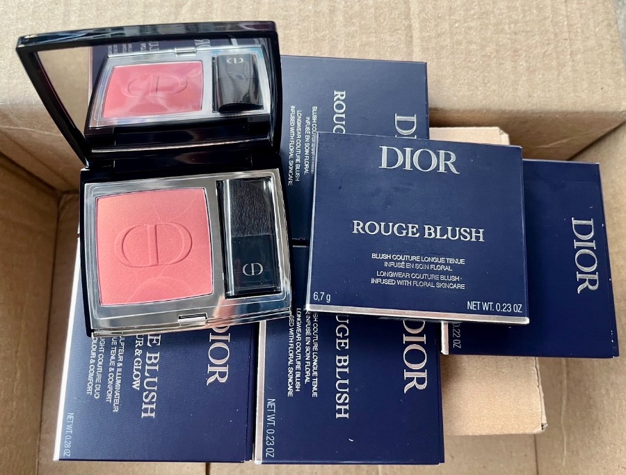 ป้าย/King Dior Forever Rouge Blush 6.7g #219 Rose Montaigne - Shimmer (เคาเตอร์ 2,200฿)