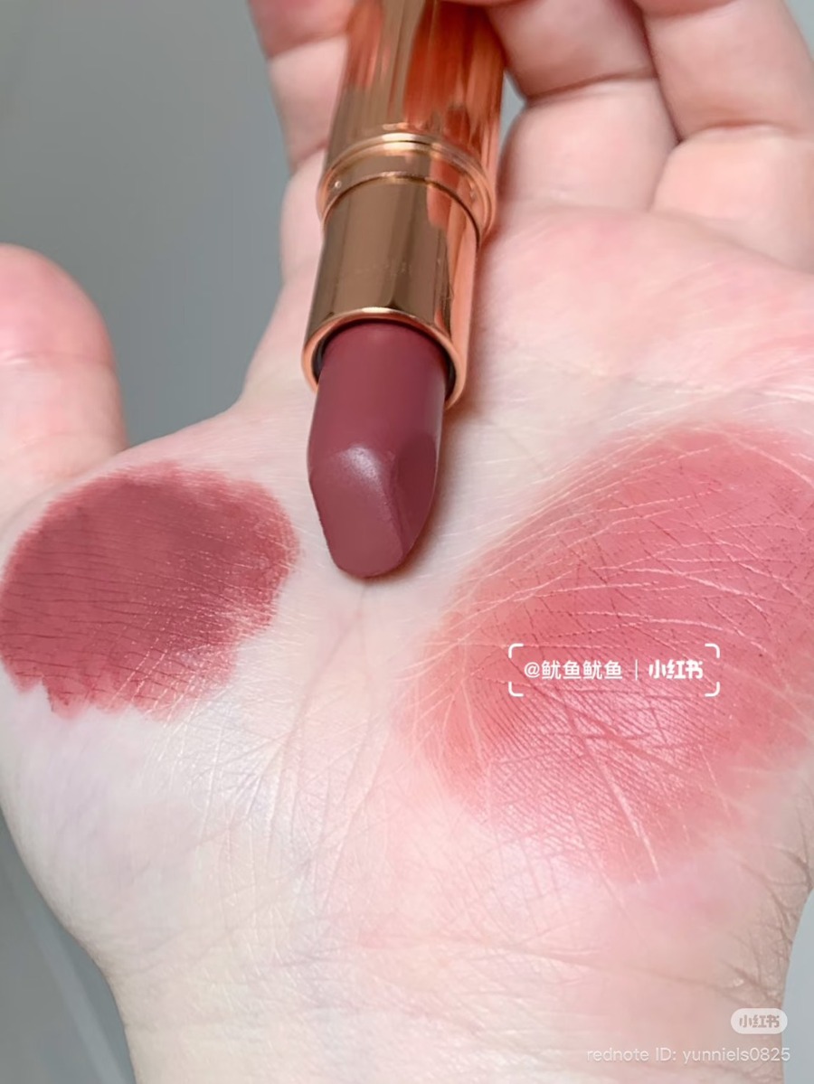 Charlotte Tilbury Matte Revolution Lipstick 1.1g. #Pillow Talk Medium