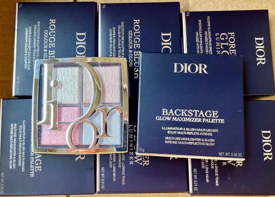 สคบ/ห้าง Dior Backstage Glow Maximizer Palette #002 Frosted Opal Glow (เคาเตอร์ 2,340฿)