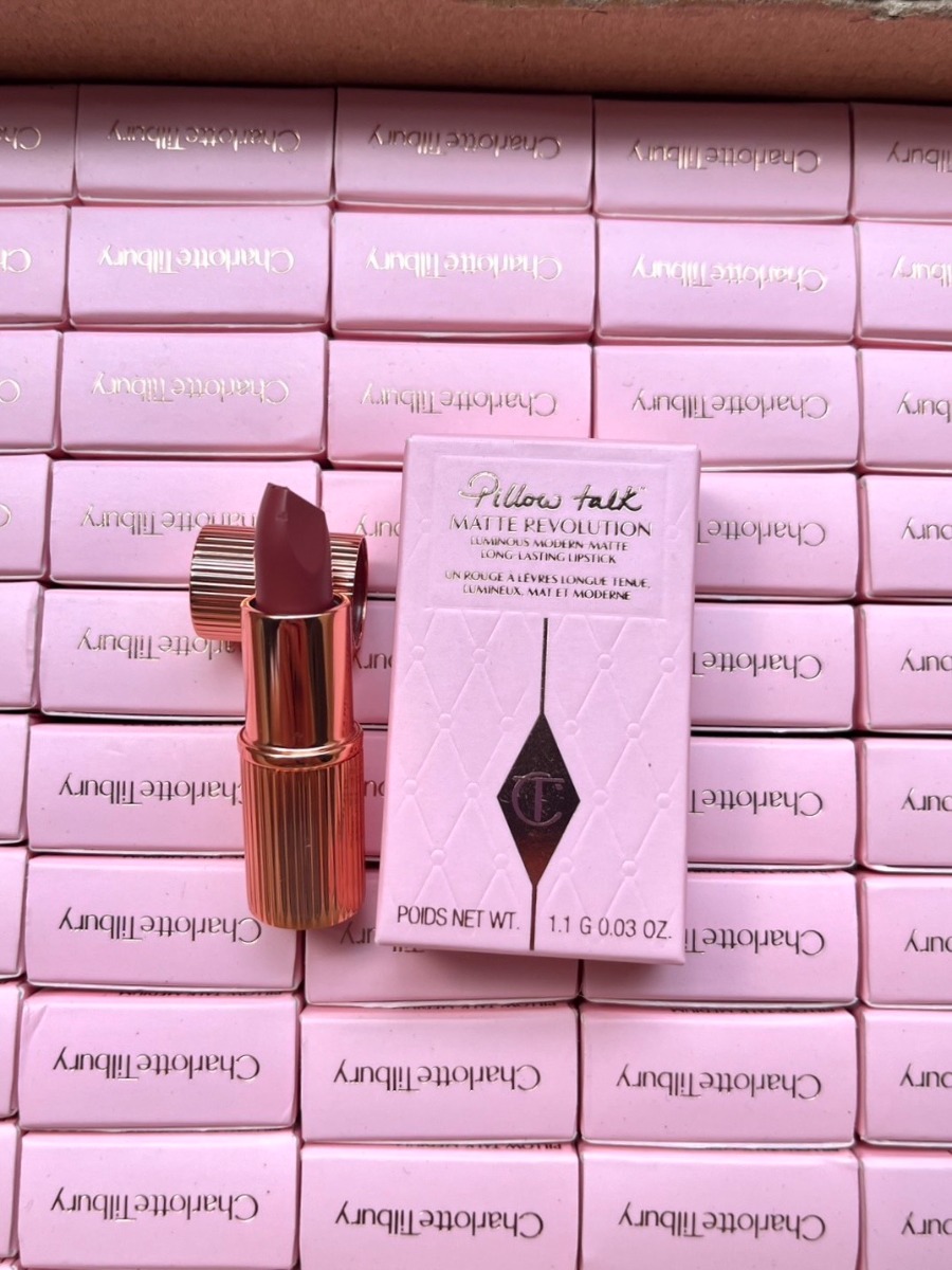 Charlotte Tilbury Matte Revolution Lipstick 1.1g. #Pillow Talk Medium