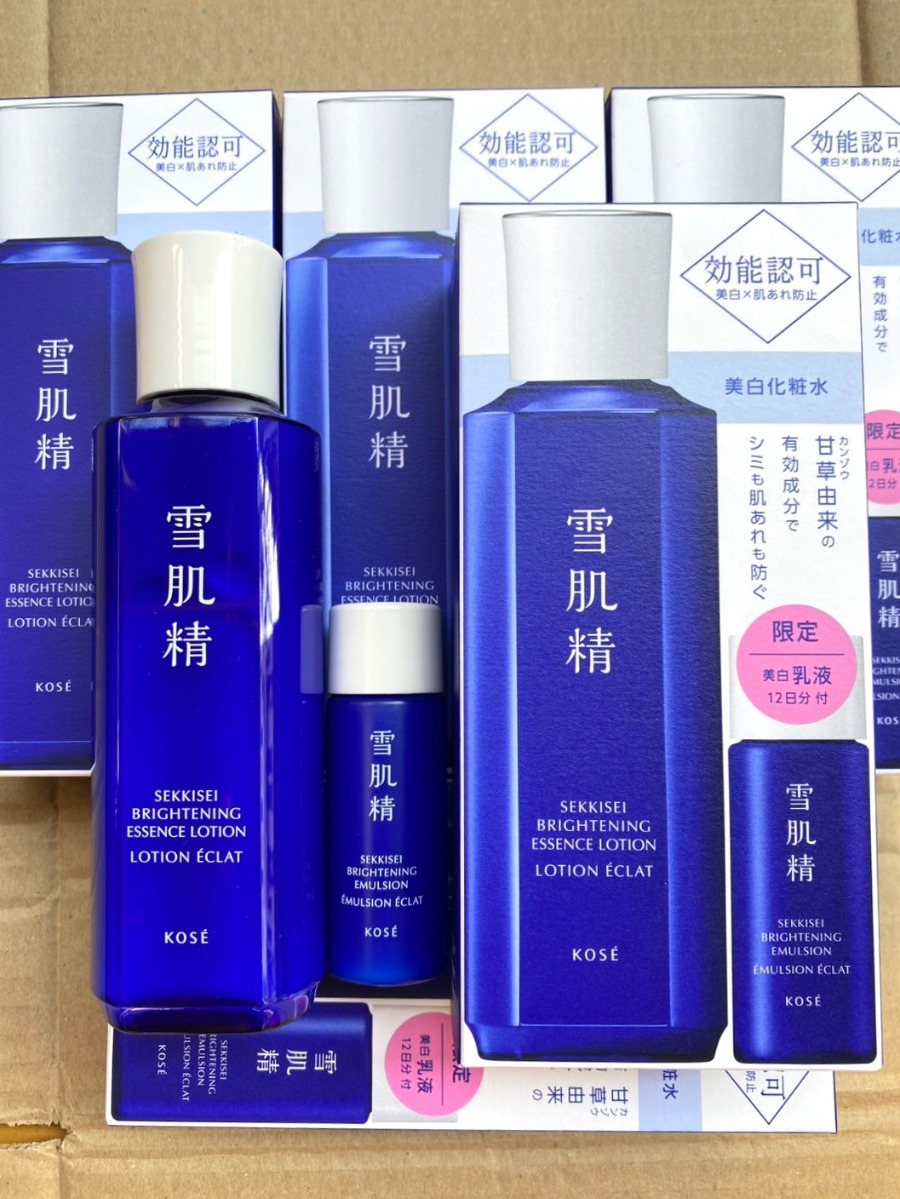 เซตสุดคุ้ม - Kose Sekkisei Brightening Essence Lotion 200ml. + Brightening Emulsion 24ml. (เคาเตอร์ 1,100฿)