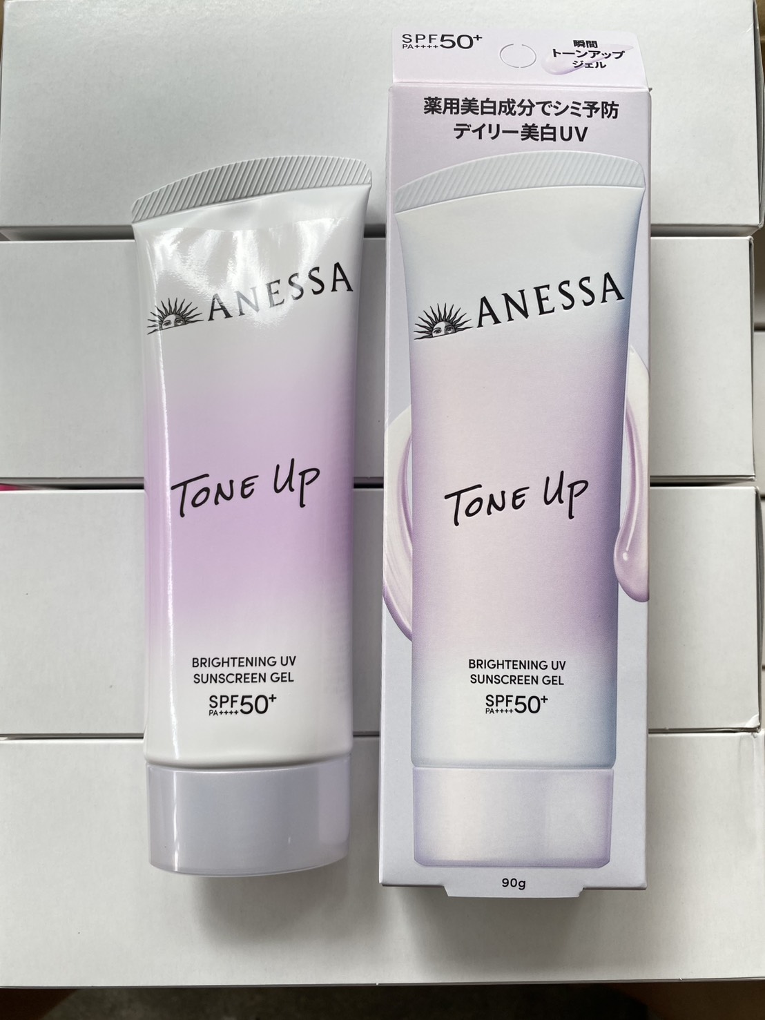 ชมพู Shiseido Anessa Brightening UV Sunscreen Gel NA SPF 50+ PA++++ 90g. (เคาเตอร์ 950฿)