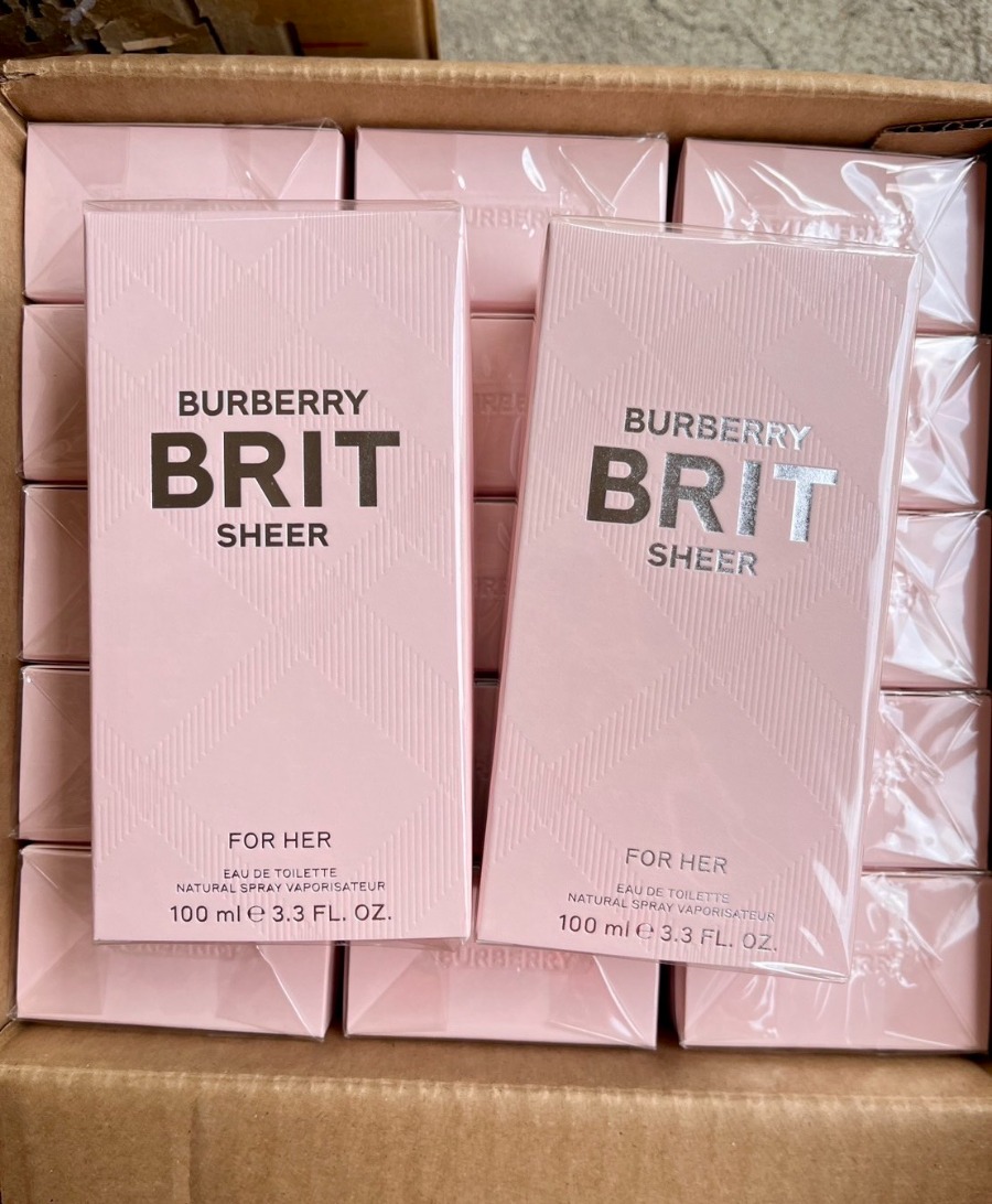 ซีล Burberry Brit Sheer Eau De Toilette 100ml. (เคาเตอร์ 4,930฿)
