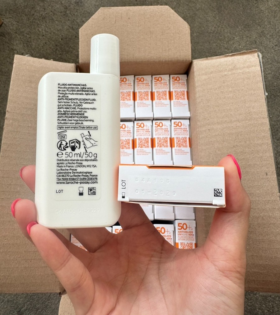 แถบม่วง - La Roche-Posay Anthelios Uvmune400 Anti-Dark Spots Fluid SPF50+ PA++++ 50ml.