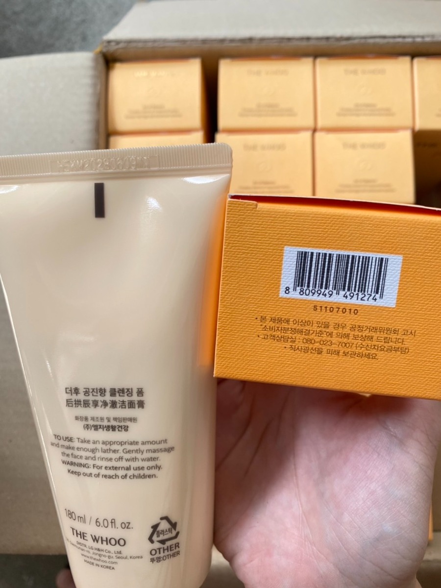 The History Of Whoo Gongjinhyang Facial Cleansing Foam 180ml.