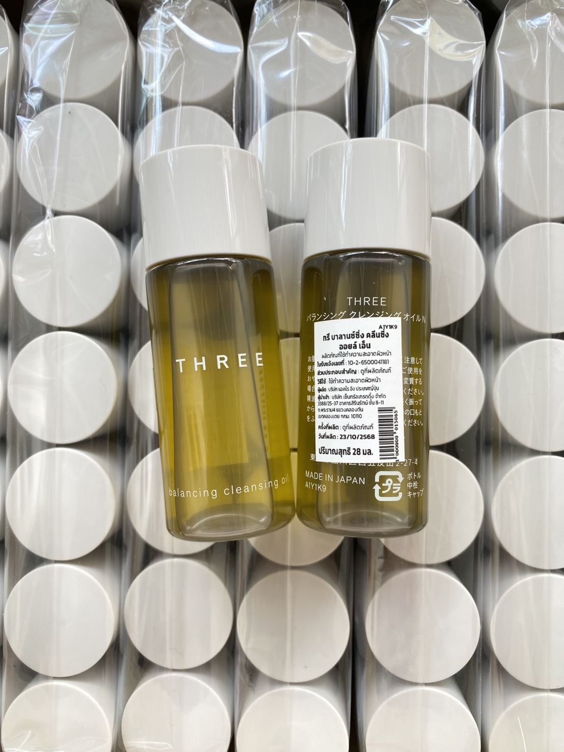 THREE Balancing Cleansing Oil 28ml.