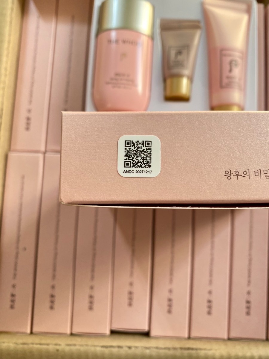 เซทใหญ่ The History Of Whoo Yeon Vital Hydrating Sun Fluid Special Set