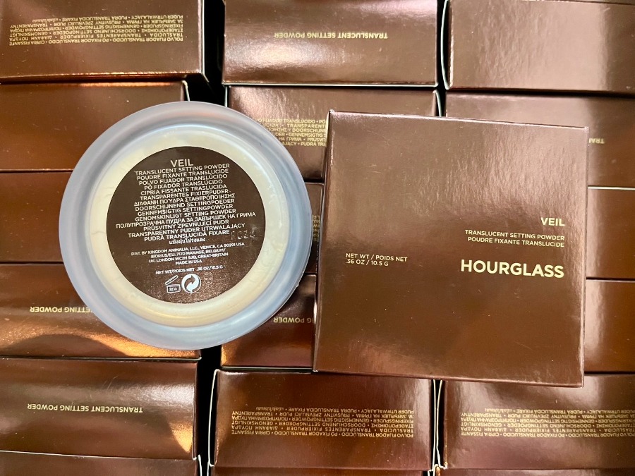 Hourglass Veil Translucent Setting Powder 10.5g. (เคาเตอร์ 2,150฿)