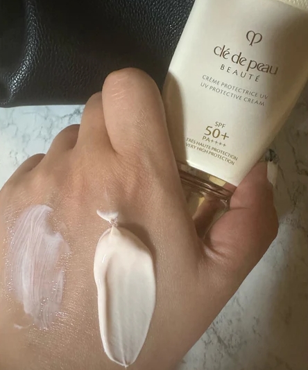 Cle De Peau Beaute UV Protection Cream SPF50 PA+++ 50ml. (เคาเตอร์ 4,500฿)