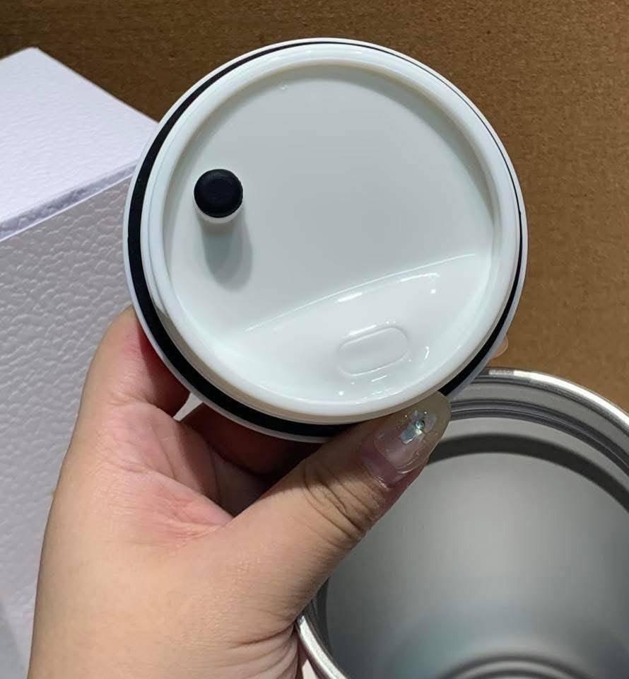 แก้ว Dior Platinum Birthday Gift