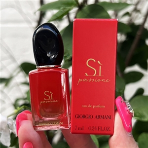 น้ำหอมจิ๋ว Giorgio Armani Si Passione Eau De Parfum 7ml.