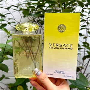 Versace Yellow Diamond Perfumed Bath & Shower Gel 200ml.