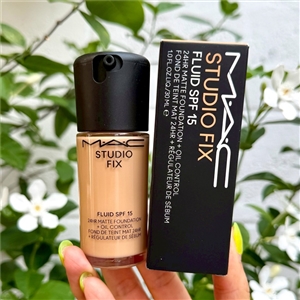 สคบ. รองพื้น MAC Studio Fix Fluid SPF15 ขนาด 30ml. (เคาเตอร์ 2,000฿) 