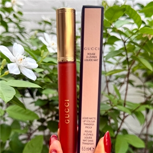 แท่งยาว Gucci Lipstick Rouge A Levres Liquid Mat Lip Colour 6.5ml. #505 Janet Rust