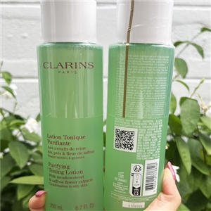 เขียว Clarins Purifying Toning Lotion 200ml. (เคาเตอร์ 1,500฿)