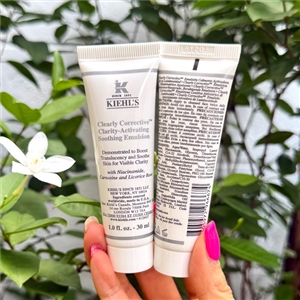 Kiehl's Clearly Corrective Clarity-Activating Soothing Emulsion ขนาด 30ml.