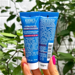 Kiehl's Ultra Facial Oil Free Cleanser 30ml.