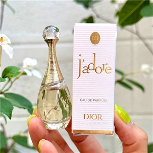 Christian Dior J'adore Eau De Parfum ขนาด 5ml.
