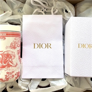 (แก้วสีแดง+ถุง+กล่อง) Dior Platinum Birthday Gift