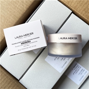 Laura Mercier Ultra-Blur *Translucent Loose Setting Powder ขนาด 20g. (เคาเตอร์ 2,200฿)