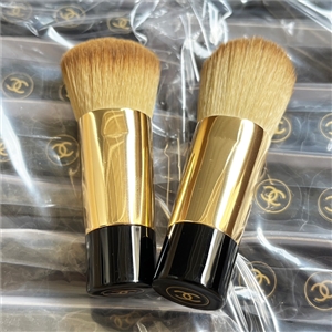 Chanel Mini Foundation Brush