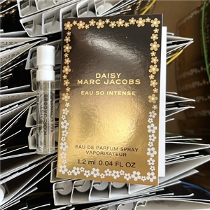 ไวออล Marc Jacobs Daisy Eau So Intense 1.2ml.