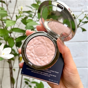 ป้าย/King Dior Forever Glow Luminizer 6g. #03 Pink Halo (เคาเตอร์ 2,550฿)