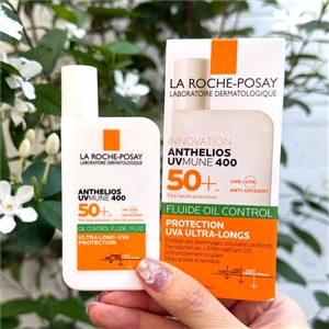 กล่องแบน/เขียว La Roche-Posay Anthelios UVMune 400 Fluide Oil Control SPF50+ 50ml.