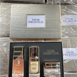 กล่องทอง Dior Prestige Set 3 items