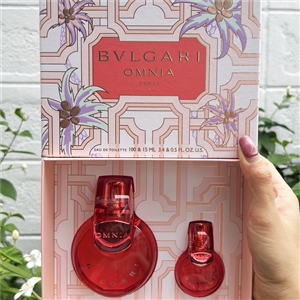 แดง Bvlgari Omnia Coral Gift Set