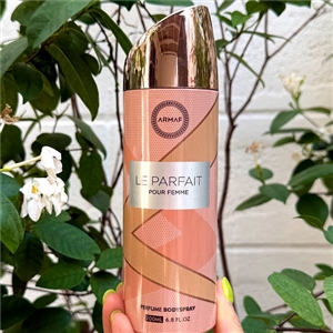 น้ำตาล Armaf Le Parfait Pour Femme EDP Body Spray 200ml.