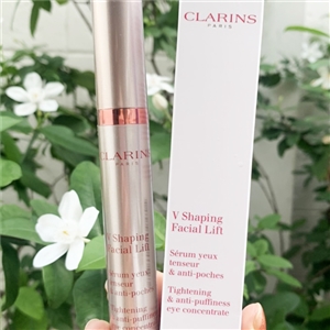 Clarins Facial Lift Tightening & Anti-puffiness Eye Concentrate 15ml. (เคาเตอร์ 3,100฿)