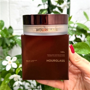 Hourglass Veil Translucent Setting Powder 10.5g. (เคาเตอร์ 2,150฿)