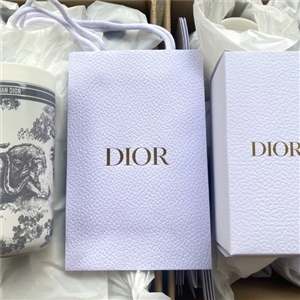 แก้ว Dior Platinum Birthday Gift