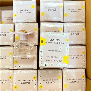 Marc Jacobs Daisy Eau So Fresh Eau De Toilette ขนาด 4ml.