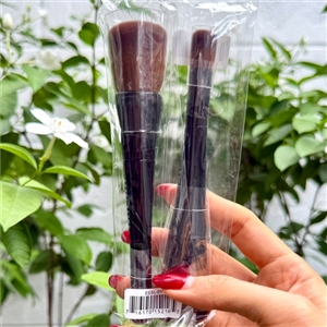 ดำ Bobbi Brown Full Coverage Face & Touch-Up Brush