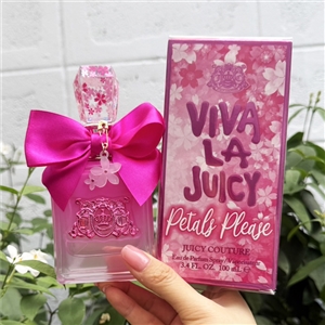 Juicy Couture Viva La Juicy Petals Please EDP 100ml. (เคาเตอร์  4,300฿)