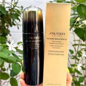 Shiseido Future Solution LX Concentrated Brightening Softener Lotion 170ml. (เคาเตอร์ 4,900฿)