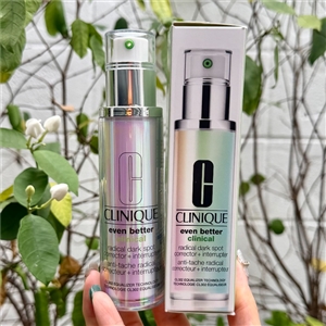 Clinique Even Better Clinical Radical Dark Spot Corrector + Interrupter 50ml. (เคาเตอร์ 4,100฿)