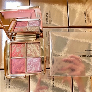 พาเลท Hourglass  Ambeint Lighting Edit Palette (เคาเตอร์ 3,250฿)