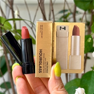 Hourglass Unloked Soft Matte Lipstick 1g. #Foxglove