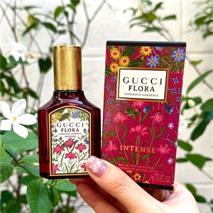 Gucci Flora Gorgeous Gardenia Eau de Parfum Intense 30ml. (เคาเตอร์ 4,080฿)