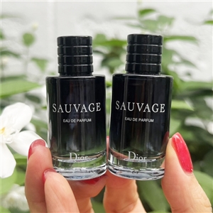 แบบแต้ม Dior Sauvage Eau De Parfum 10ml.