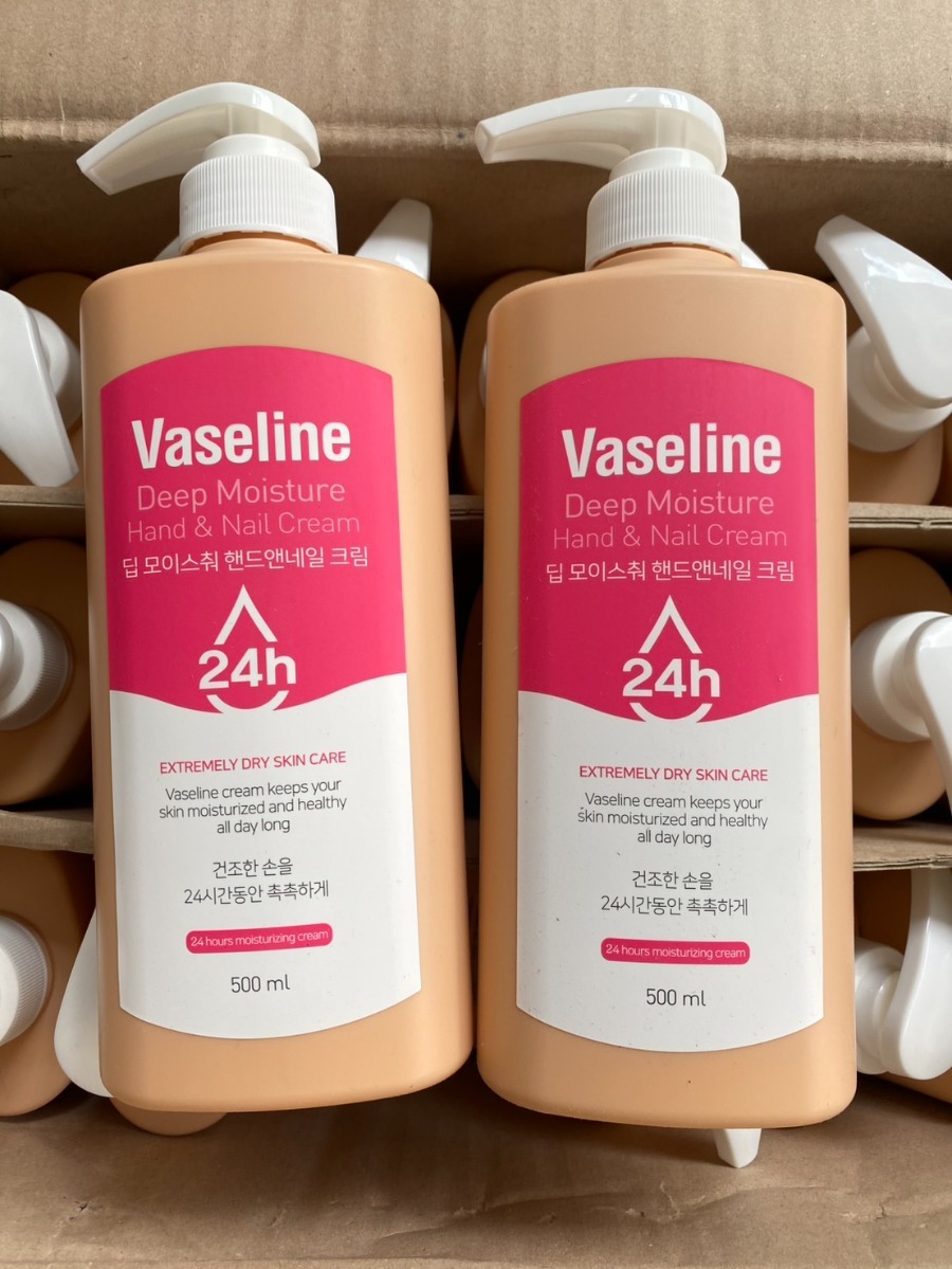 ขวดปั้ม Vaseline deep Moisture Hand&Nail Cream 500ml.