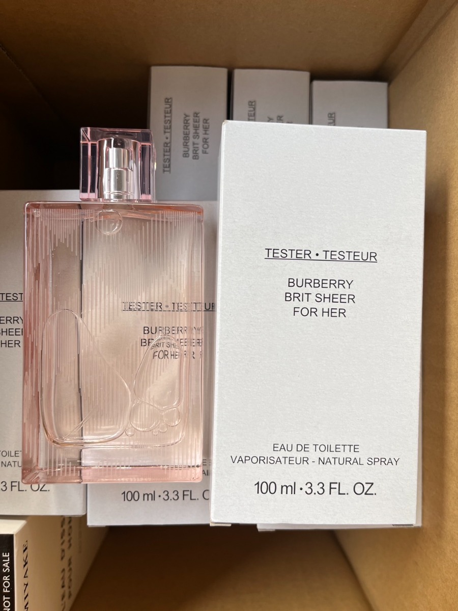 กล่องเทสเตอร์ - Burberry Brit Sheer Eau De Toilette 100ml. (เคาเตอร์ 4,500฿)
