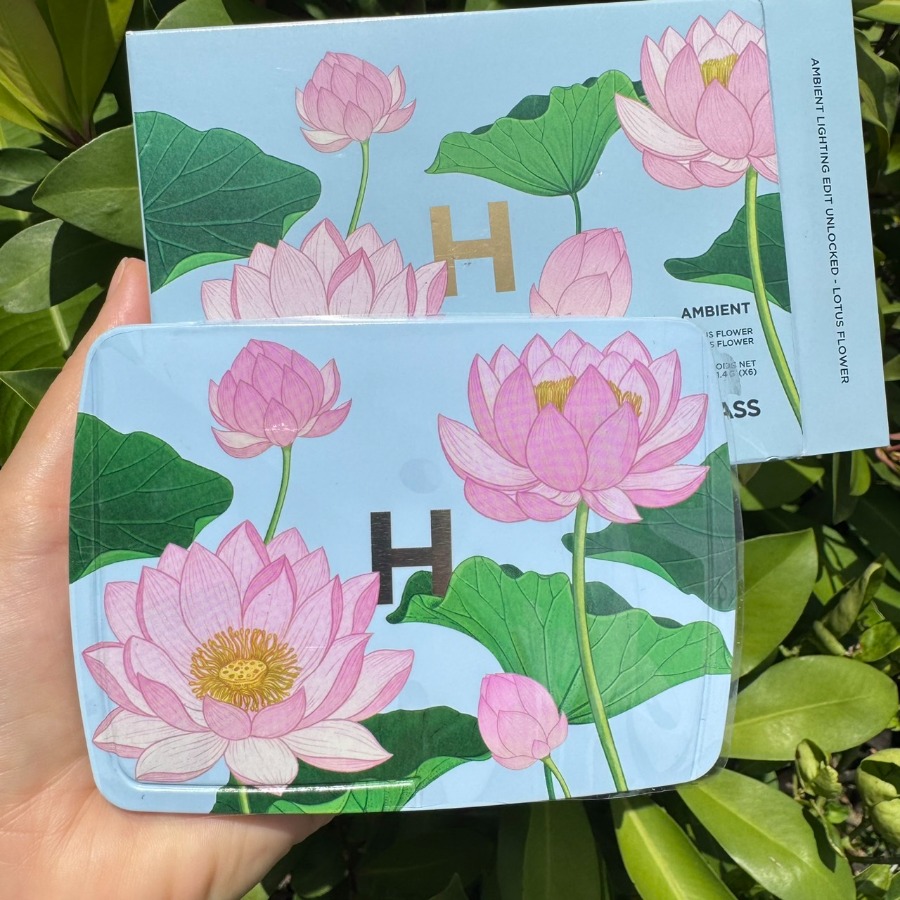 Hourglass Ambient Lighting Palette 2024 Lotus Flower (เคาเตอร์ 3,950฿)