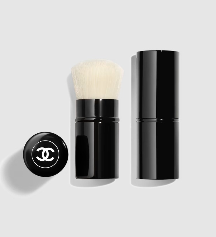 แปรง Les Pinceaux De Chanel Retractable Kabuki Brush n°108