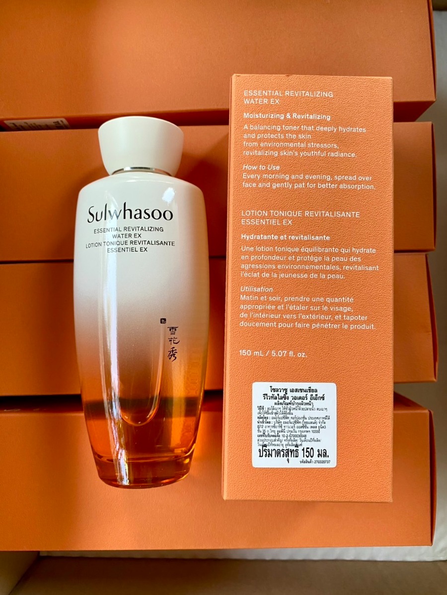 Sulwhasoo Essential Revitalizing Water EX 150ml. (เคาเตอร์ 2,300฿)