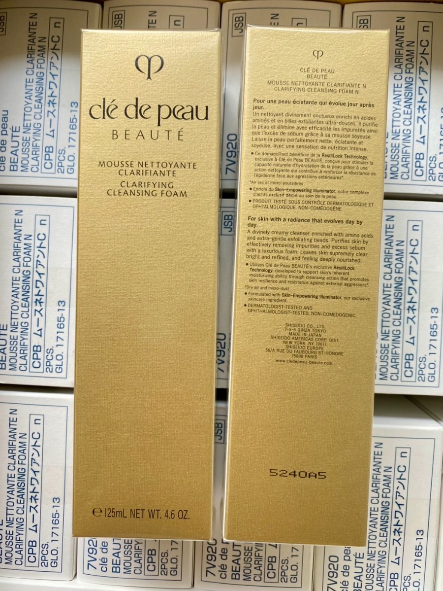 Cle De Peau Beaute Clarifying Cleansing Foam 125ml. (เคาเตอร์ 2,400฿)